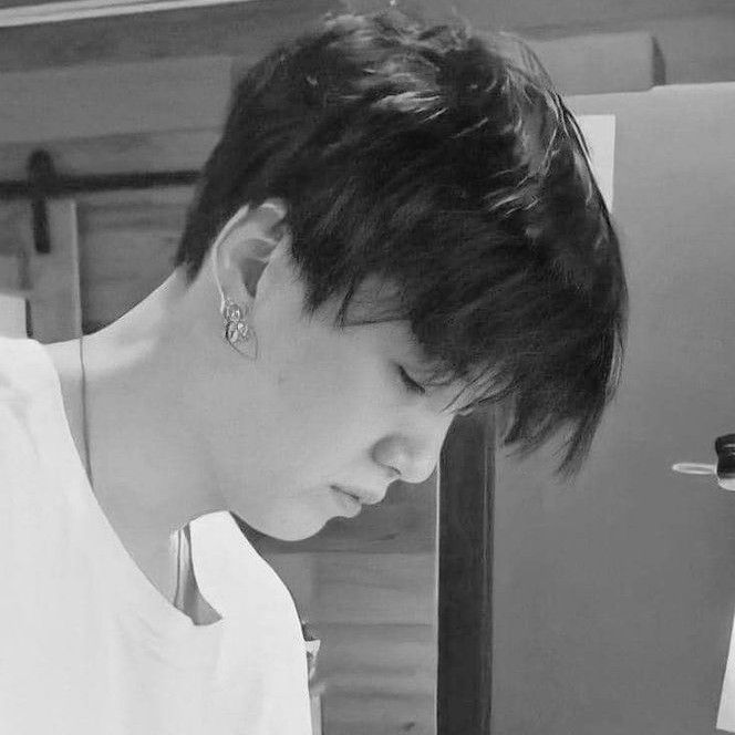 SUGA (BTS)の舞台裏ショット