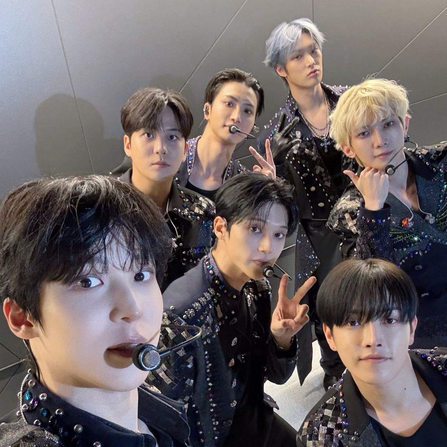 Behind-the-scenes cut of ATEEZ