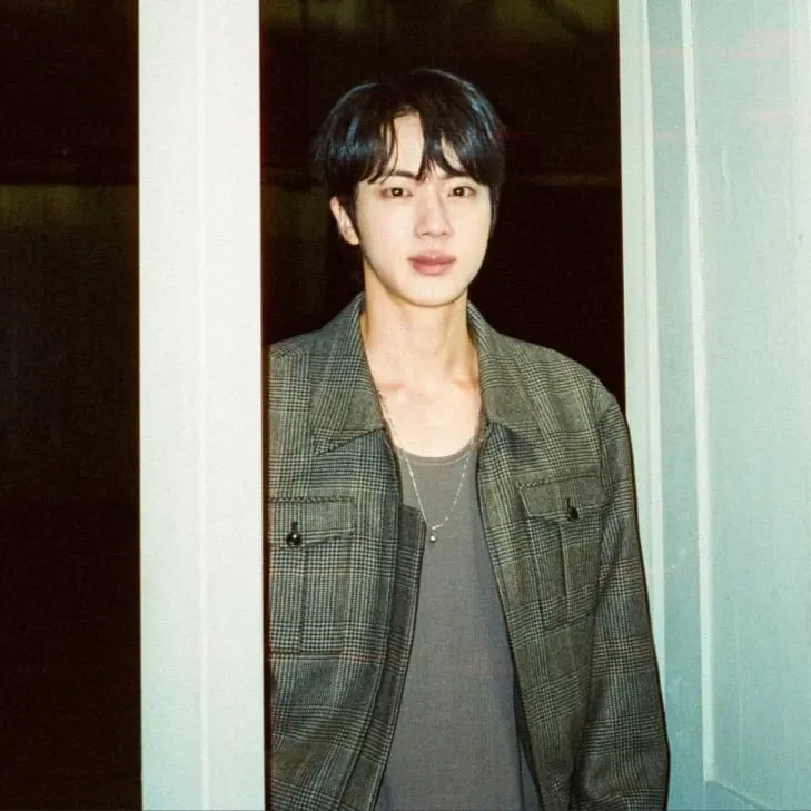 Foto terbaru Jin (BTS)