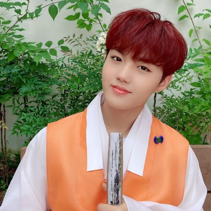 Latest photo of Doyoung (TREASURE)