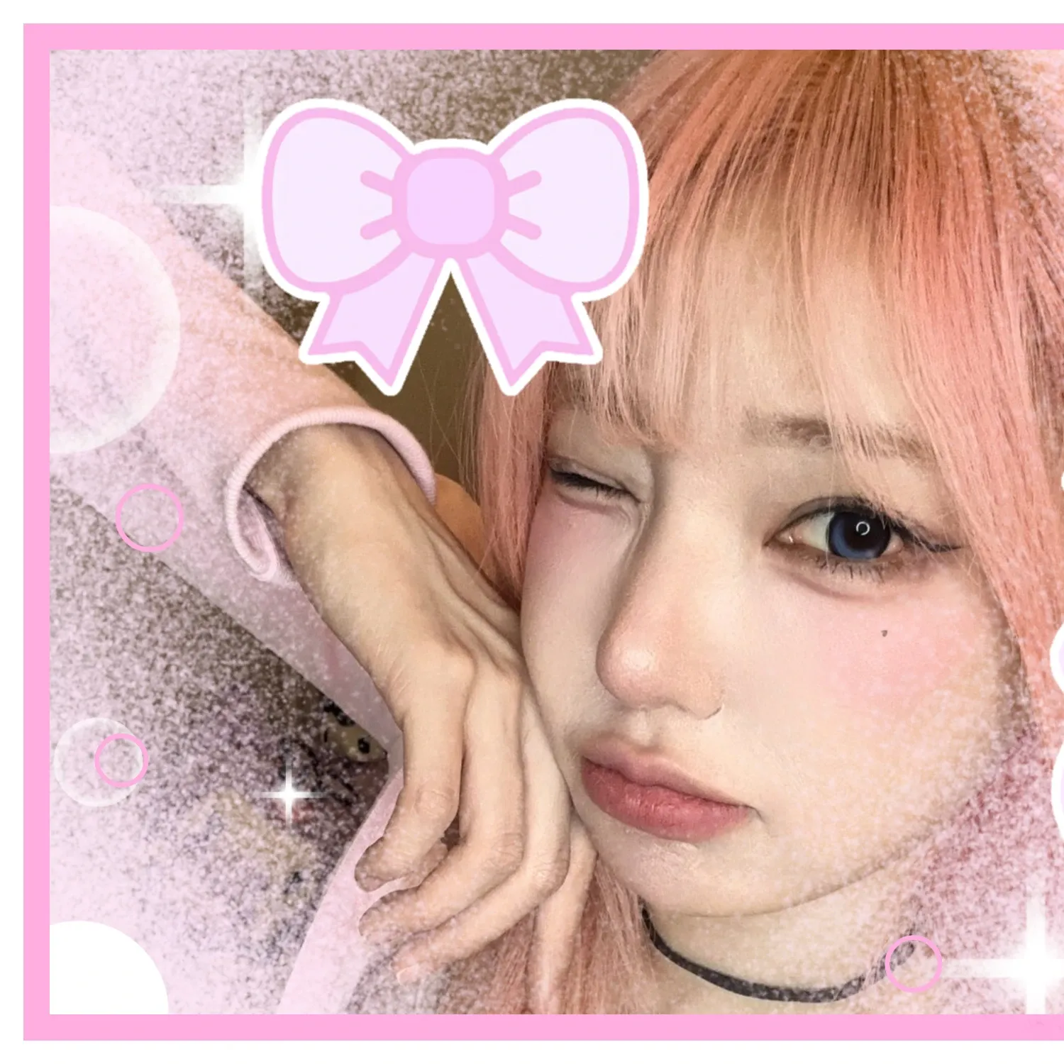 Behind-the-scenes cut of Magenta (QWER)