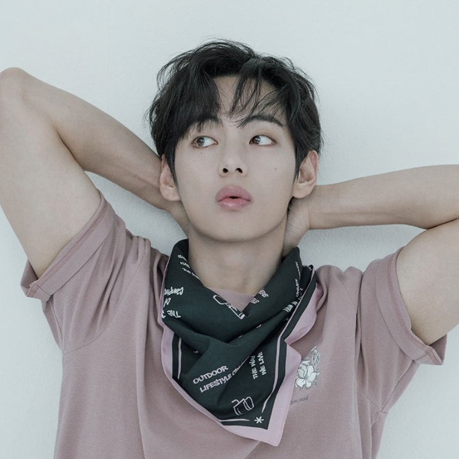 Foto aktivitas terbaru V (BTS)