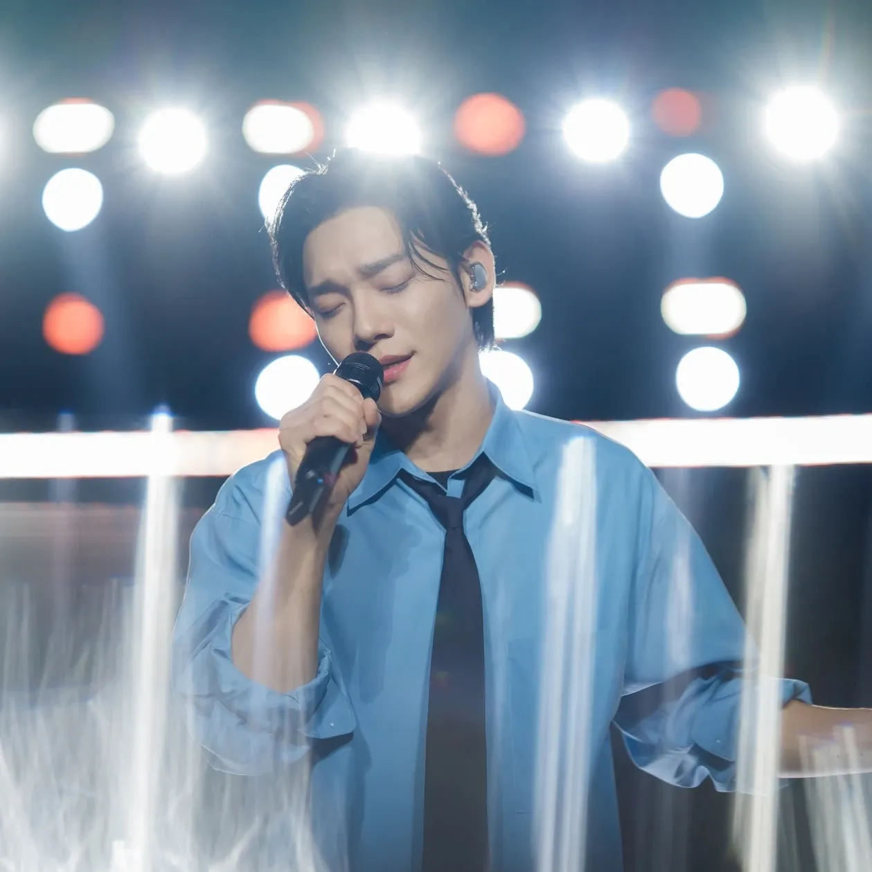 Latest photo of Chen (EXO)