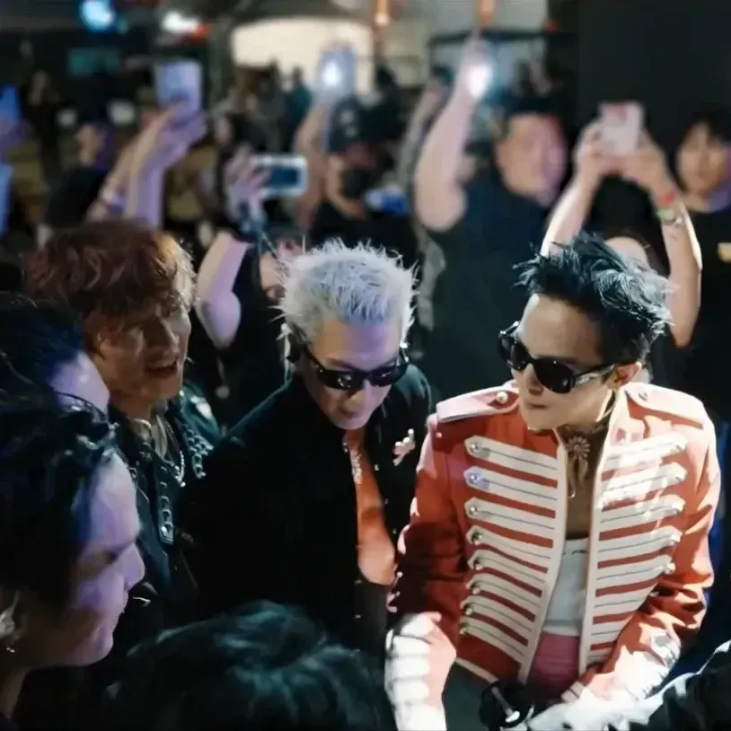 Behind-the-scenes cut of BIGBANG