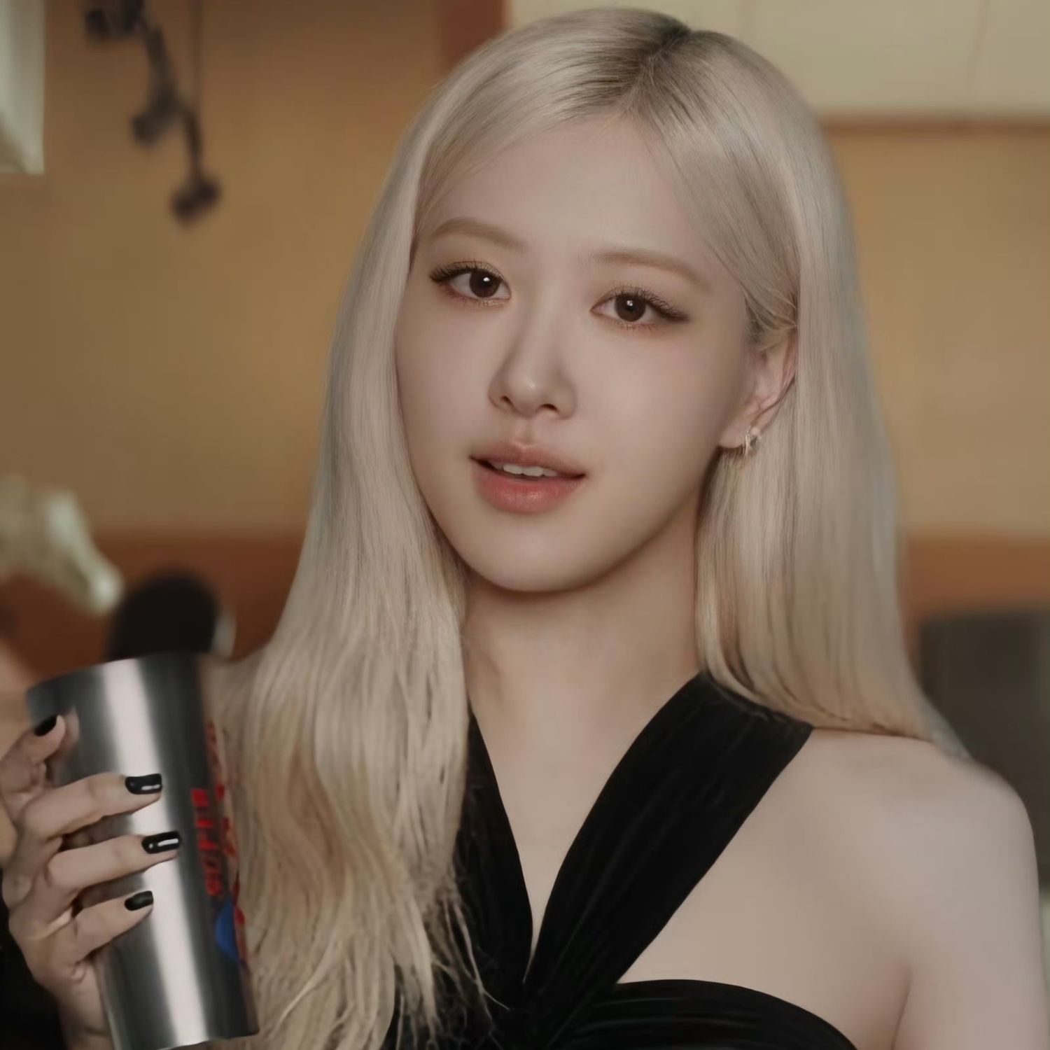 Latest photo of ROSÉ (BLACKPINK)