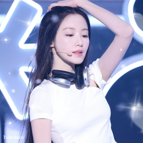 Recent activity shot of Shuhua (i-dle)