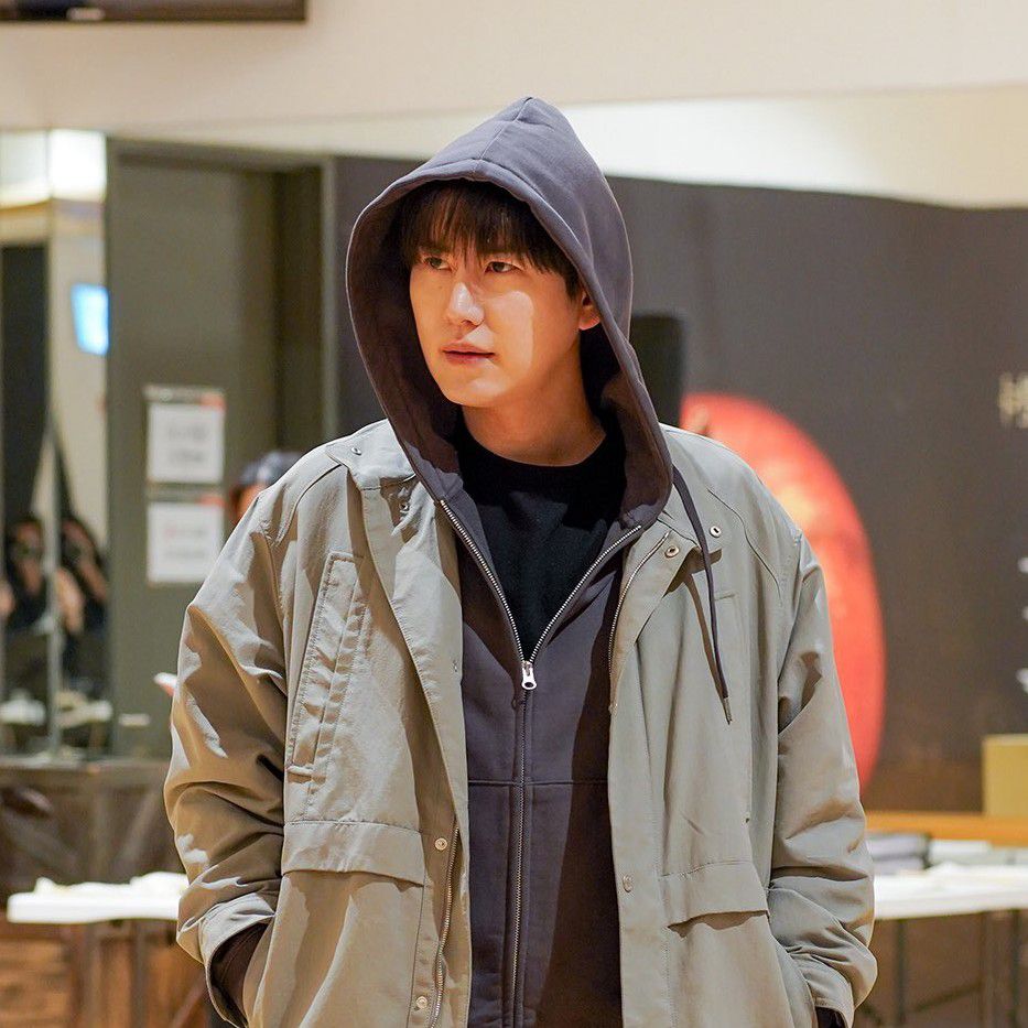 Behind-the-scenes cut of Kyuhyun (Super Junior)