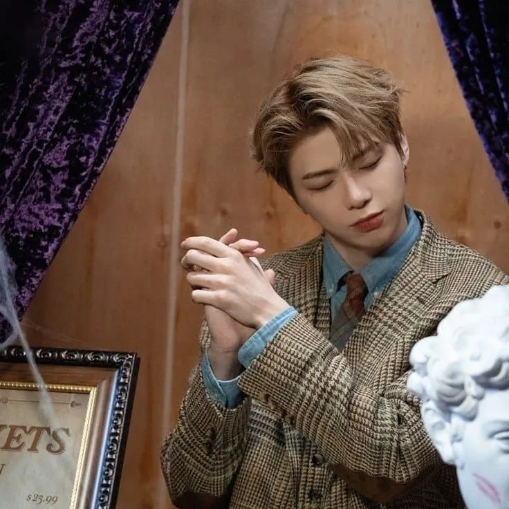 강다니엘의 비하인드 컷