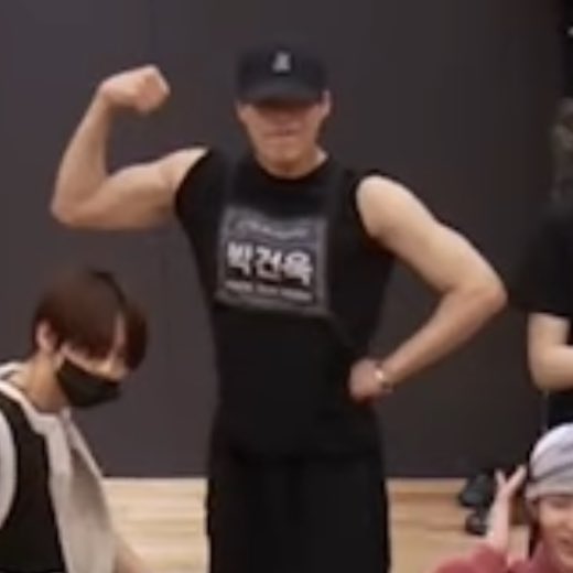 A moment captured by Park Gunwook (ZEROBASEONE)'s fan