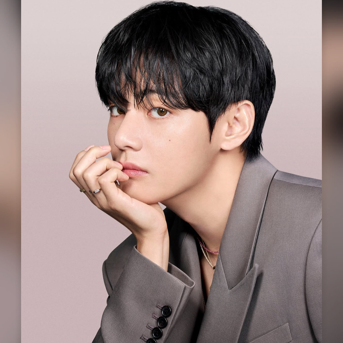 V (BTS)の最近の活動写真