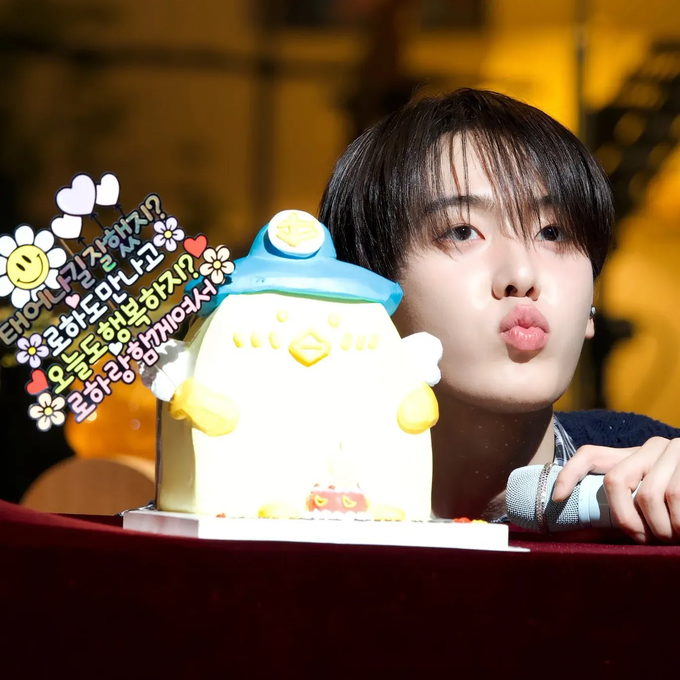 아스트로의 최신 사진