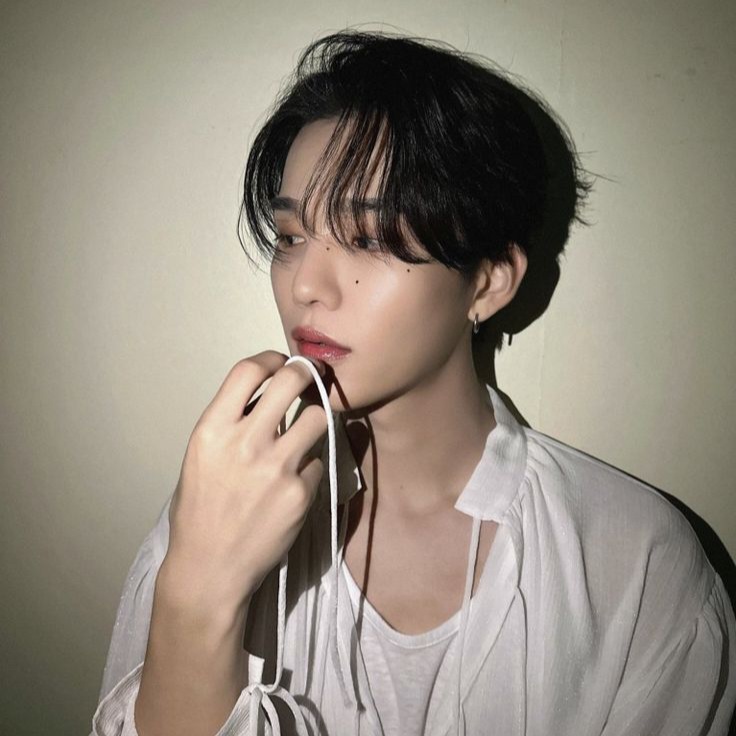 Recent activity shot of Seunghun (CIX)