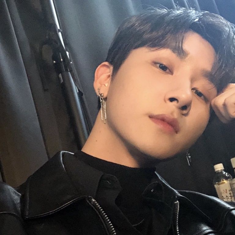 Behind-the-scenes cut of MONSTA X