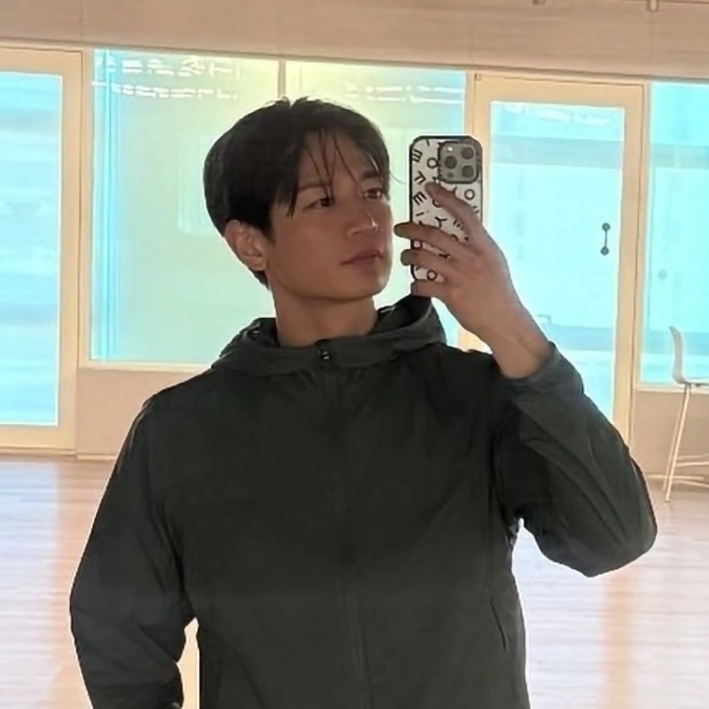 Latest photo of Minho (SHINee)