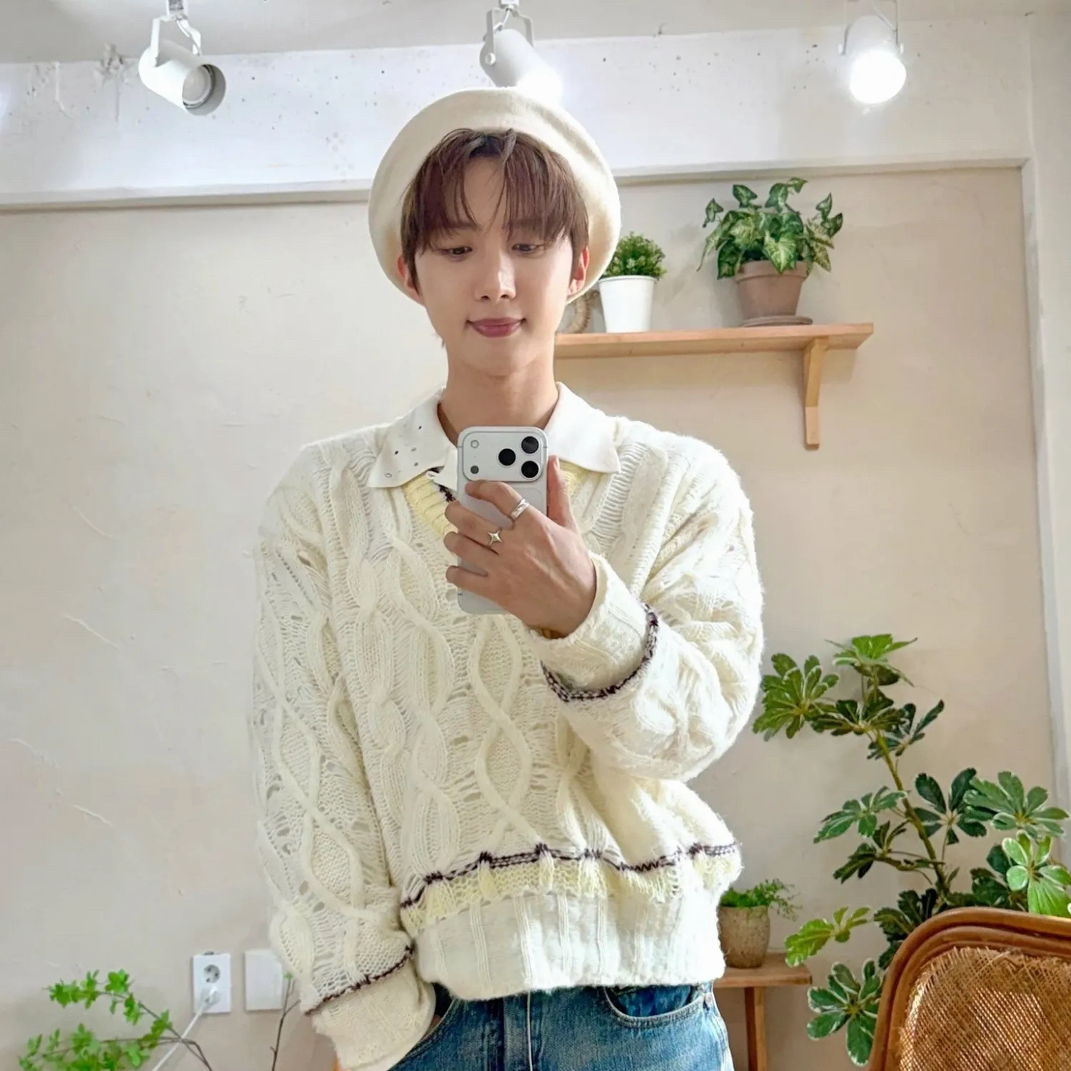 Latest photo of Hui (PENTAGON)