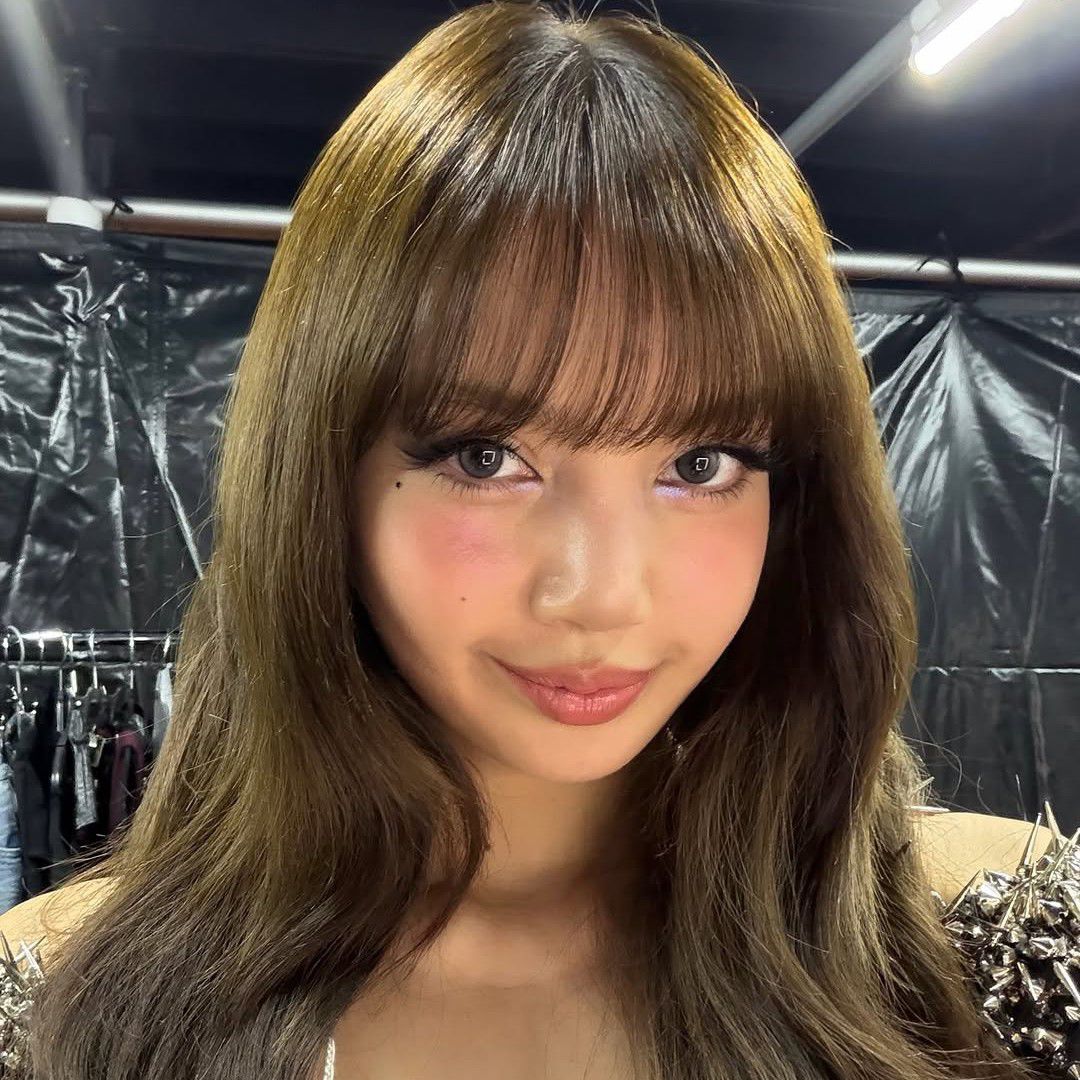 Latest photo of Lisa (BLACKPINK)