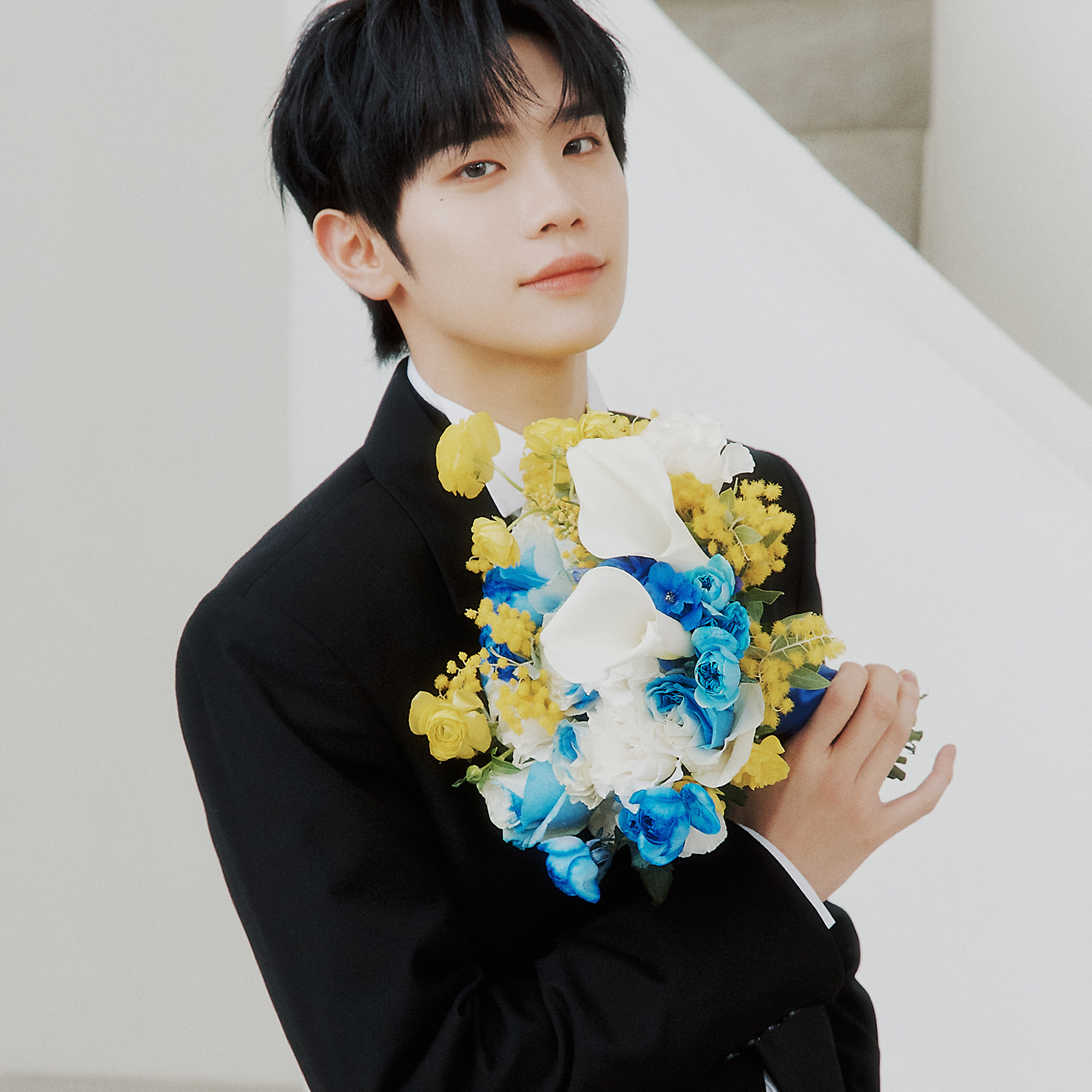 A moment captured by Kim Taerae (ZEROBASEONE)'s fan