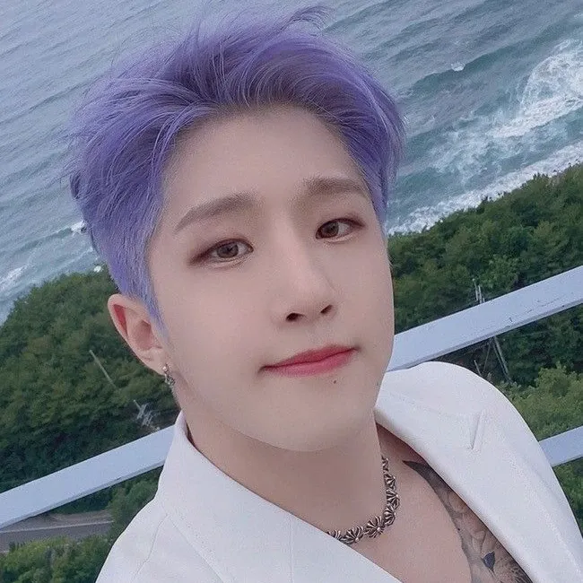 Behind-the-scenes cut of Jinjin (ASTRO)