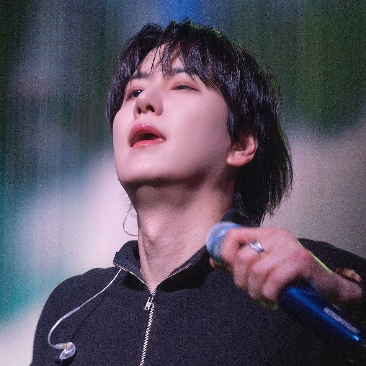 A moment captured by Kyuhyun (Super Junior)'s fan