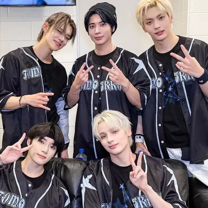 Momen yang diabadikan oleh penggemar TOMORROW X TOGETHER