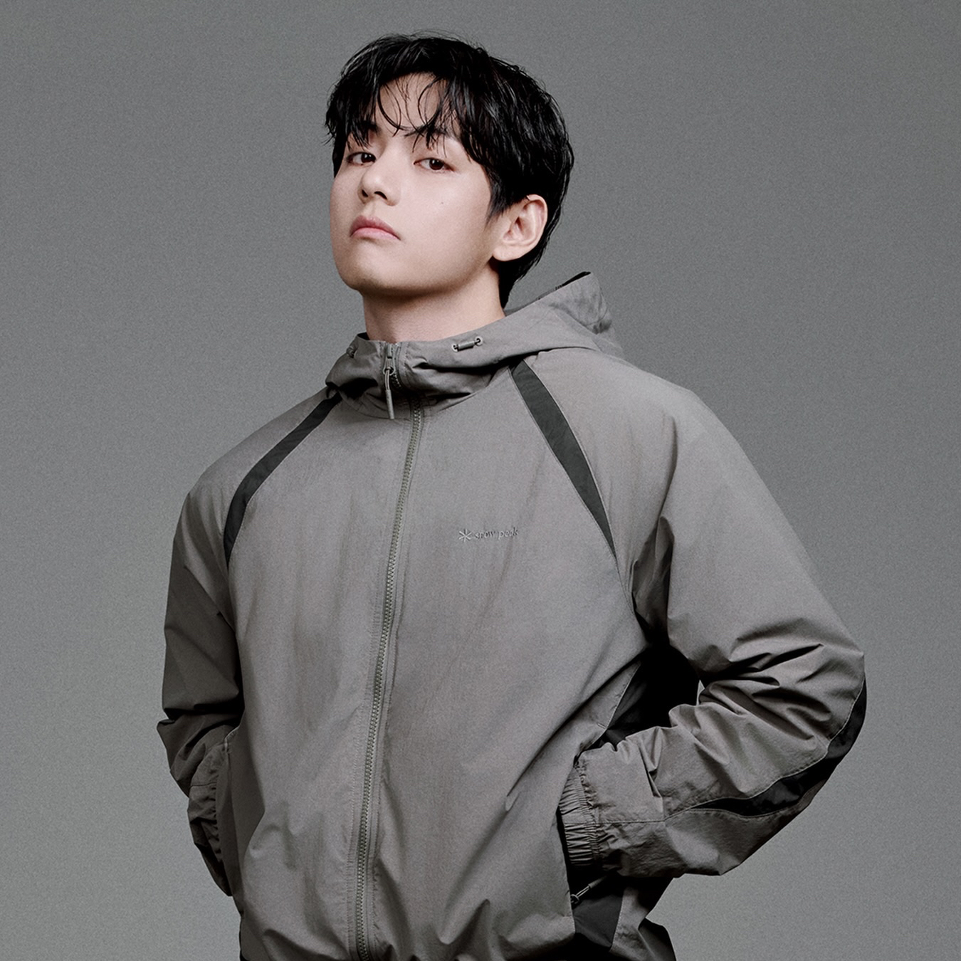 뷔 (방탄소년단)의 최신 사진