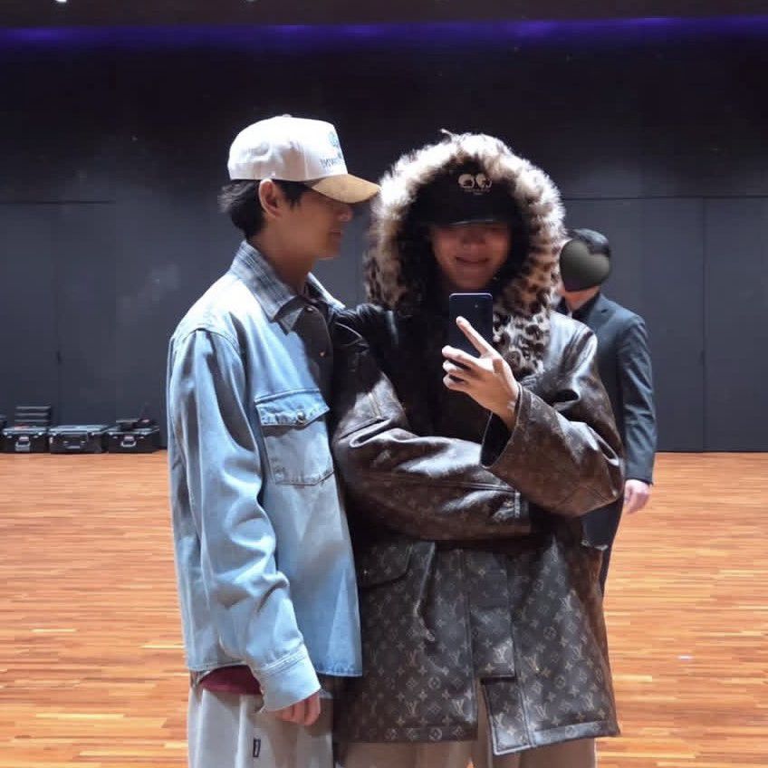 Foto aktivitas terbaru BTS