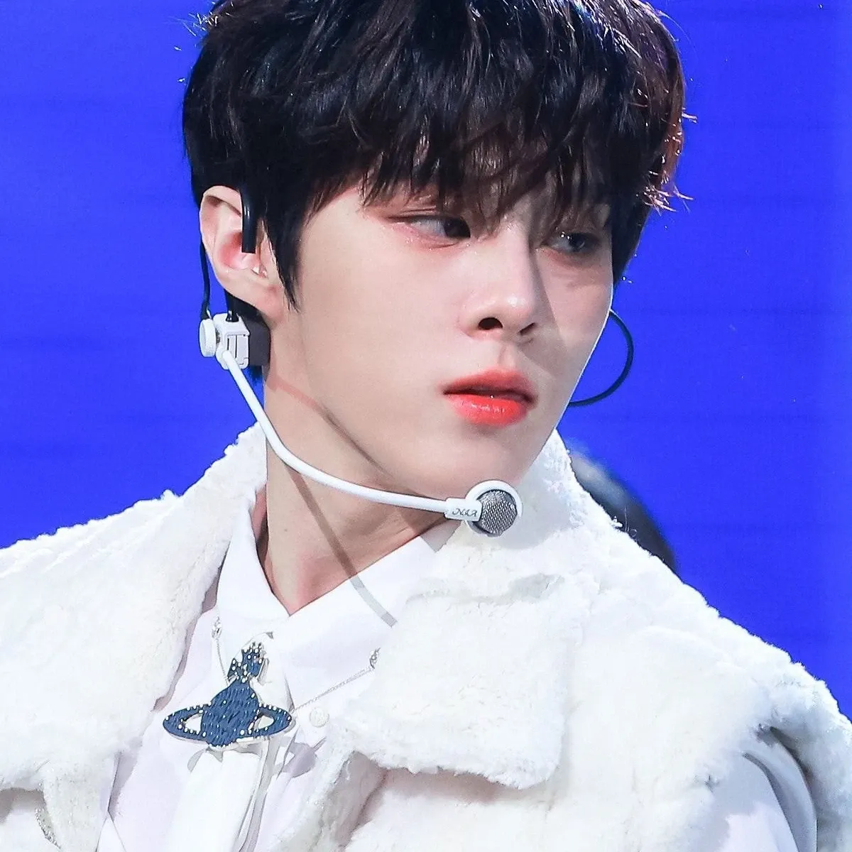 キム・ウソクの舞台裏ショット