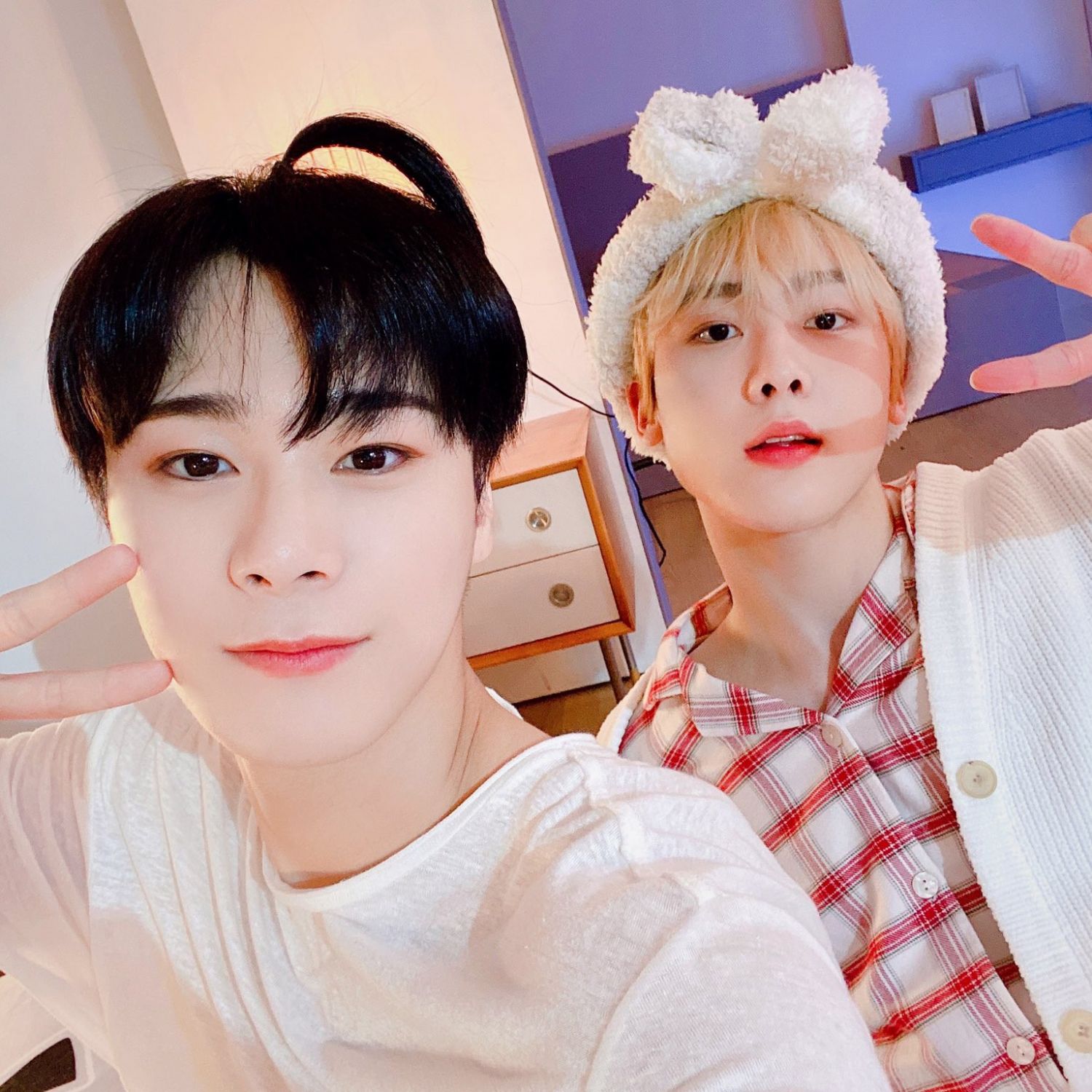 아스트로 최근 활동샷