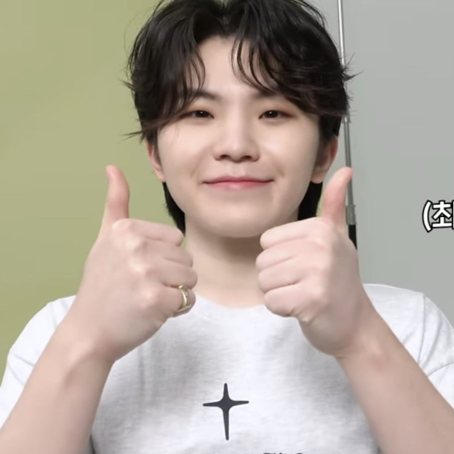 Behind-the-scenes cut of Woozi (SEVENTEEN)