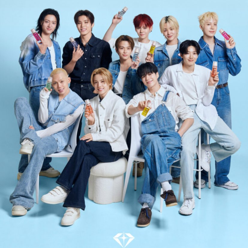 Foto aktivitas terbaru TREASURE