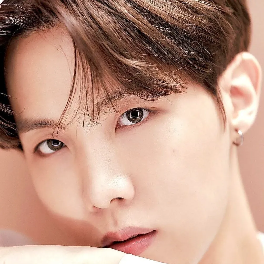 Behind-the-scenes cut of j-hope (BTS)