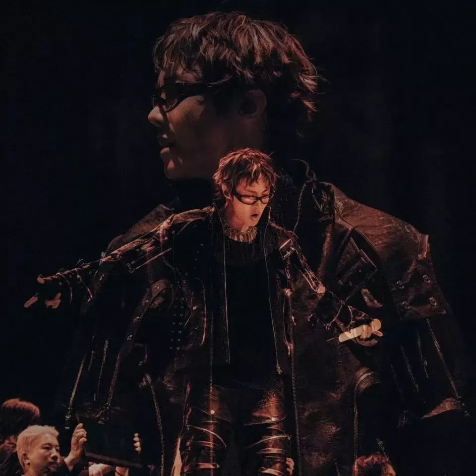 Foto terbaru j-hope (BTS)