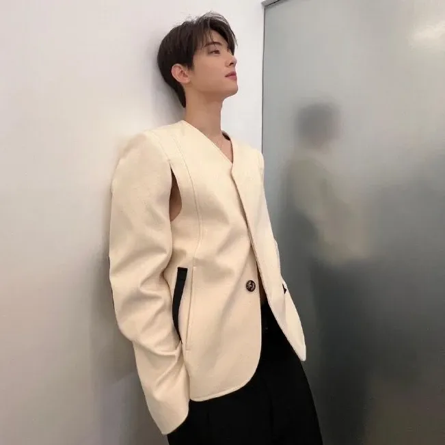 Latest photo of Eunwoo (ASTRO)