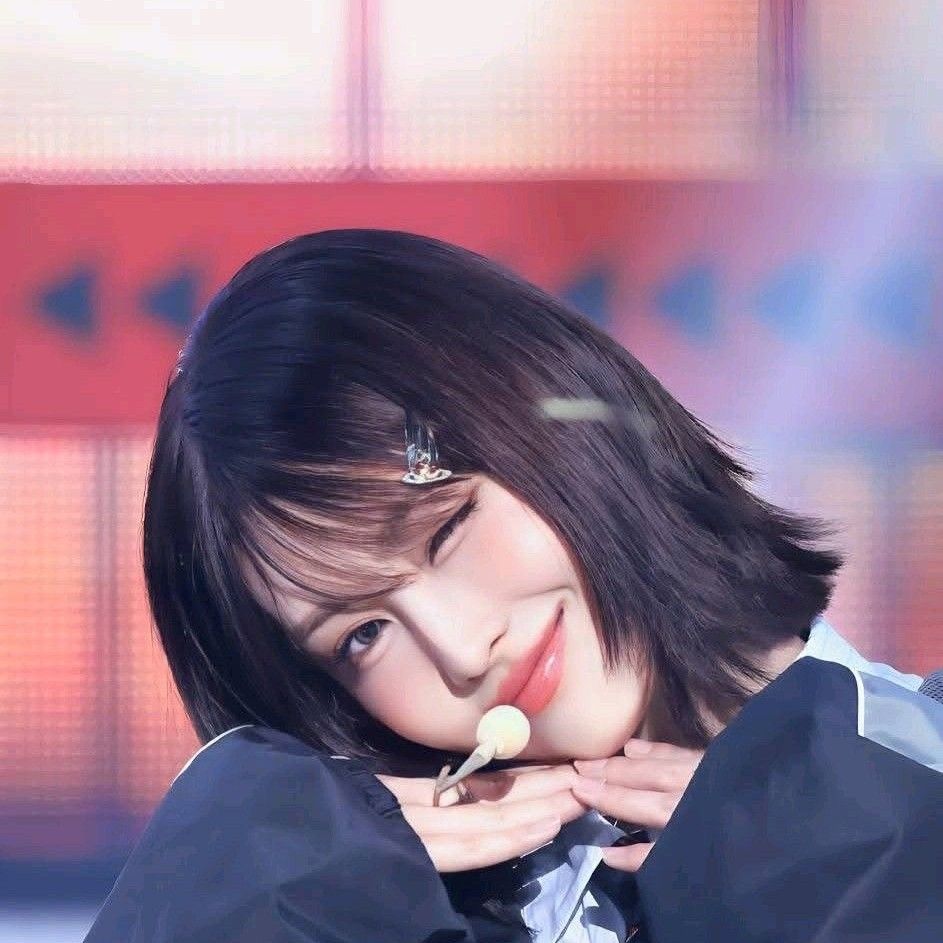 Momo (TWICE)的最新照片