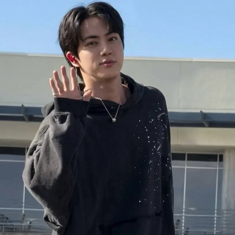 Foto terbaru Jin (BTS)