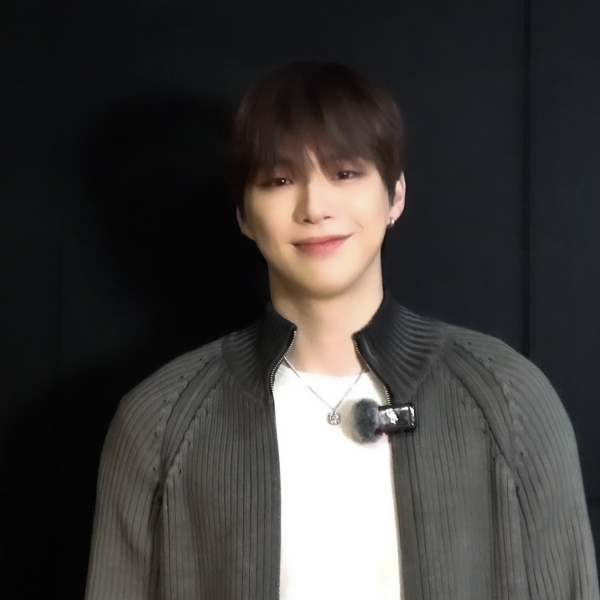 강다니엘의 비하인드 컷