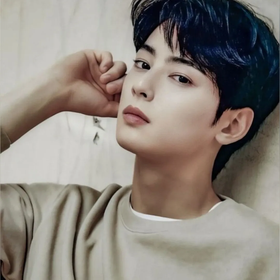 Latest photo of Eunwoo (ASTRO)