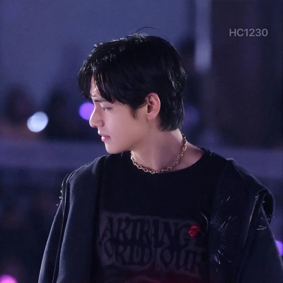 Recent activity shot of V (BTS)