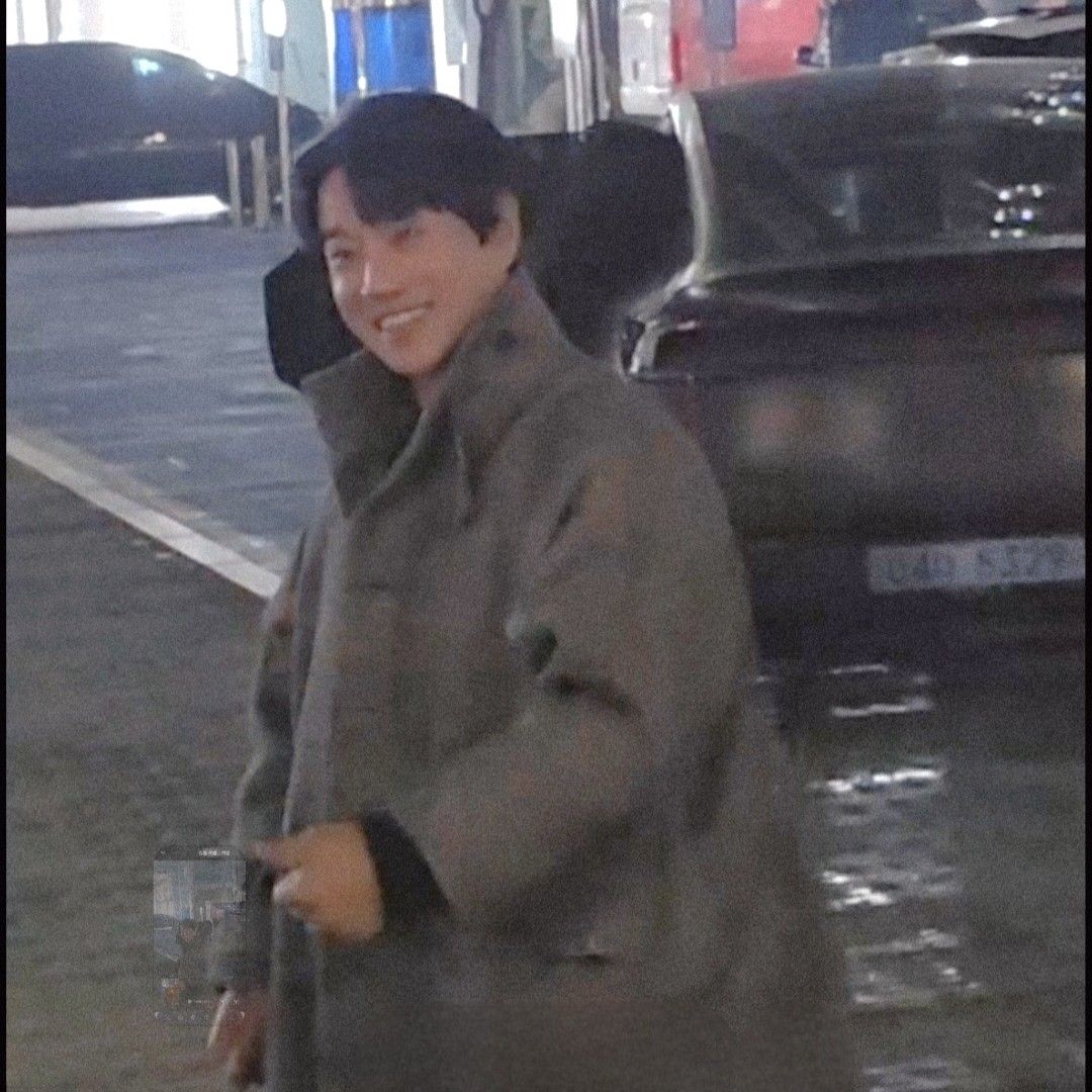 Latest photo of Hwang Chiyeol