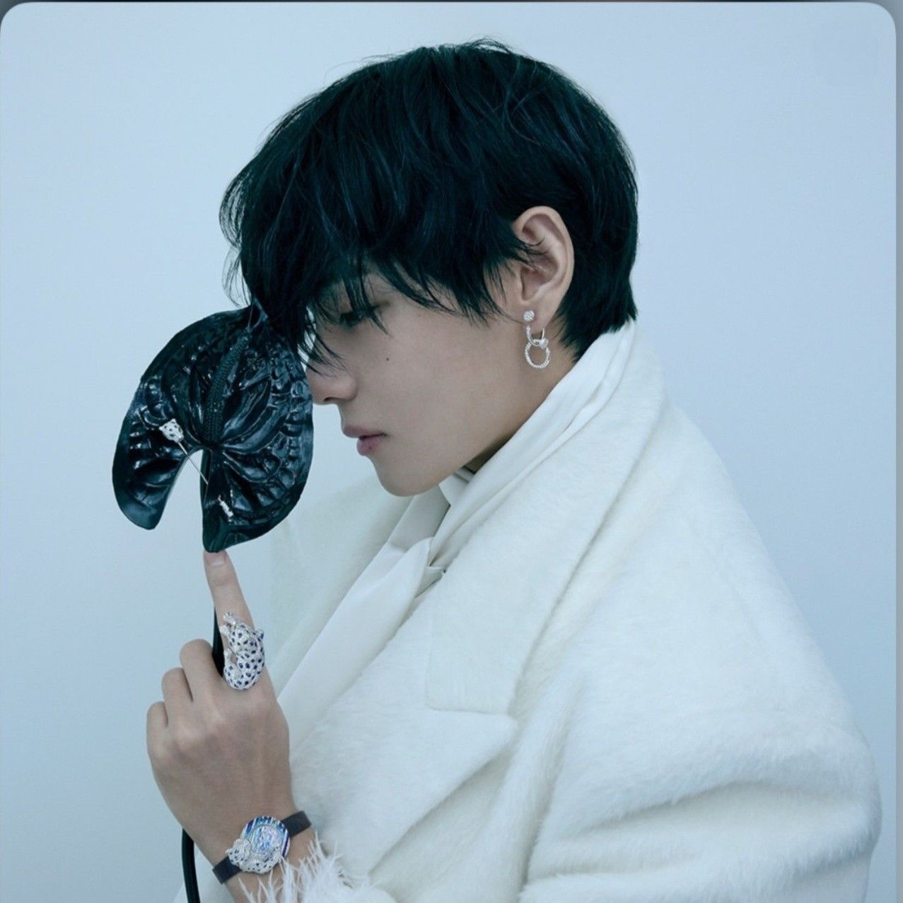 뷔 (방탄소년단)의 최신 사진