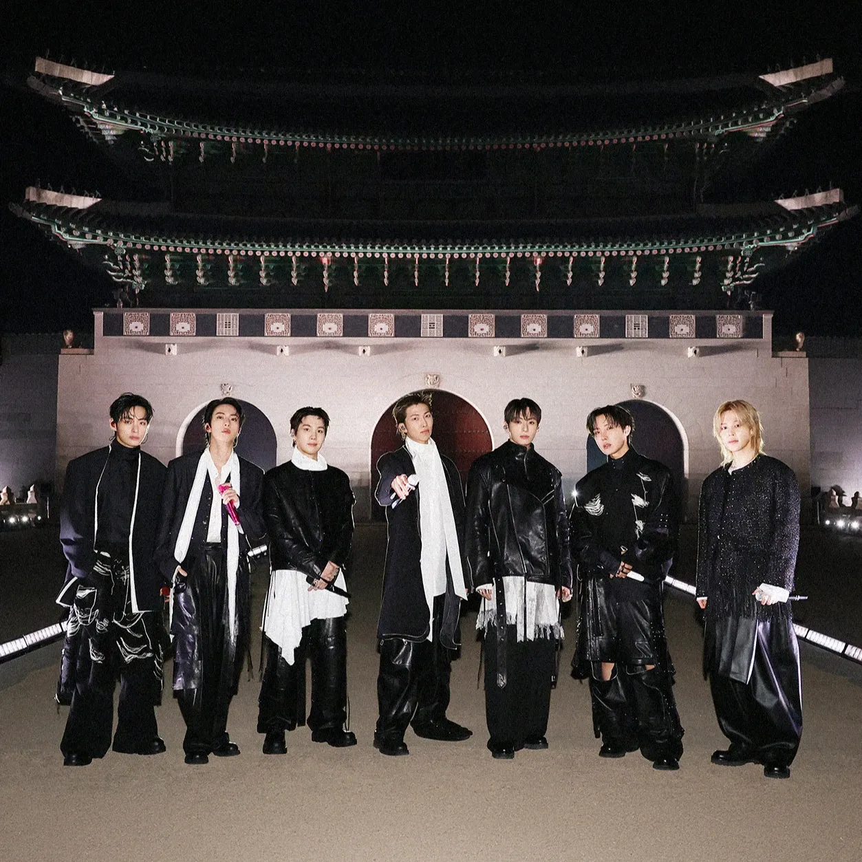 Behind-the-scenes cut of BTS