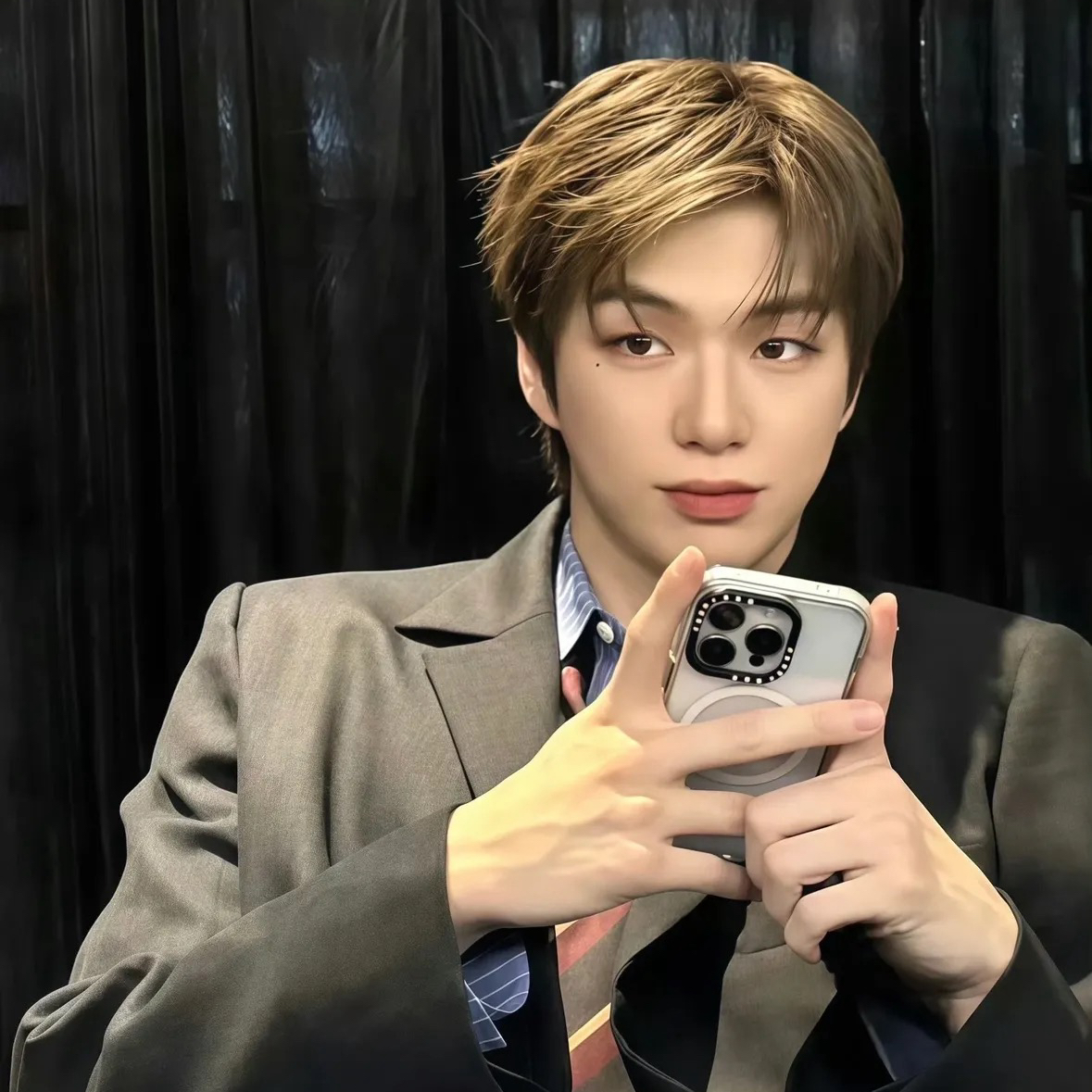 Foto aktivitas terbaru Kang Daniel