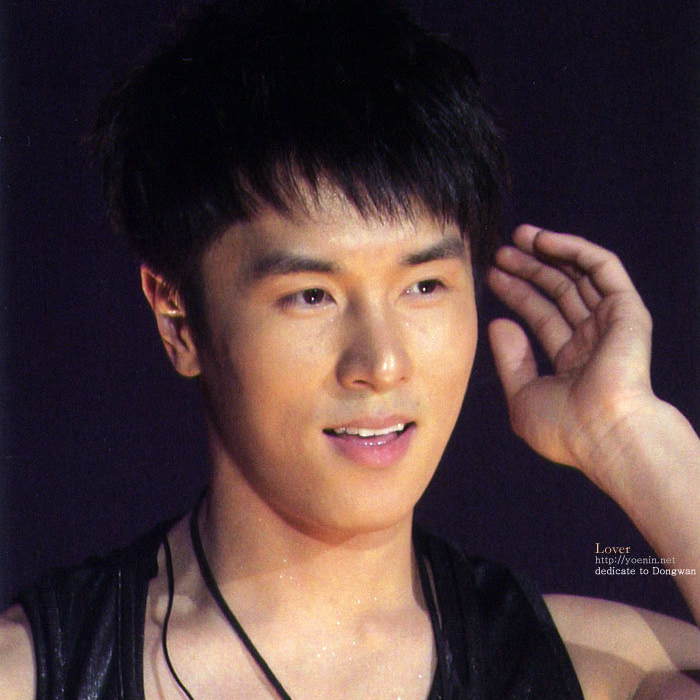 Behind-the-scenes cut of Kim Dongwan (SHINHWA)