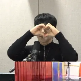 Recent activity shot of Hwang Chiyeol