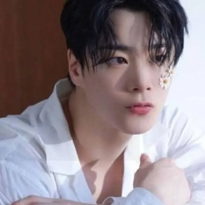 A moment captured by Moonbin (ASTRO)'s fan