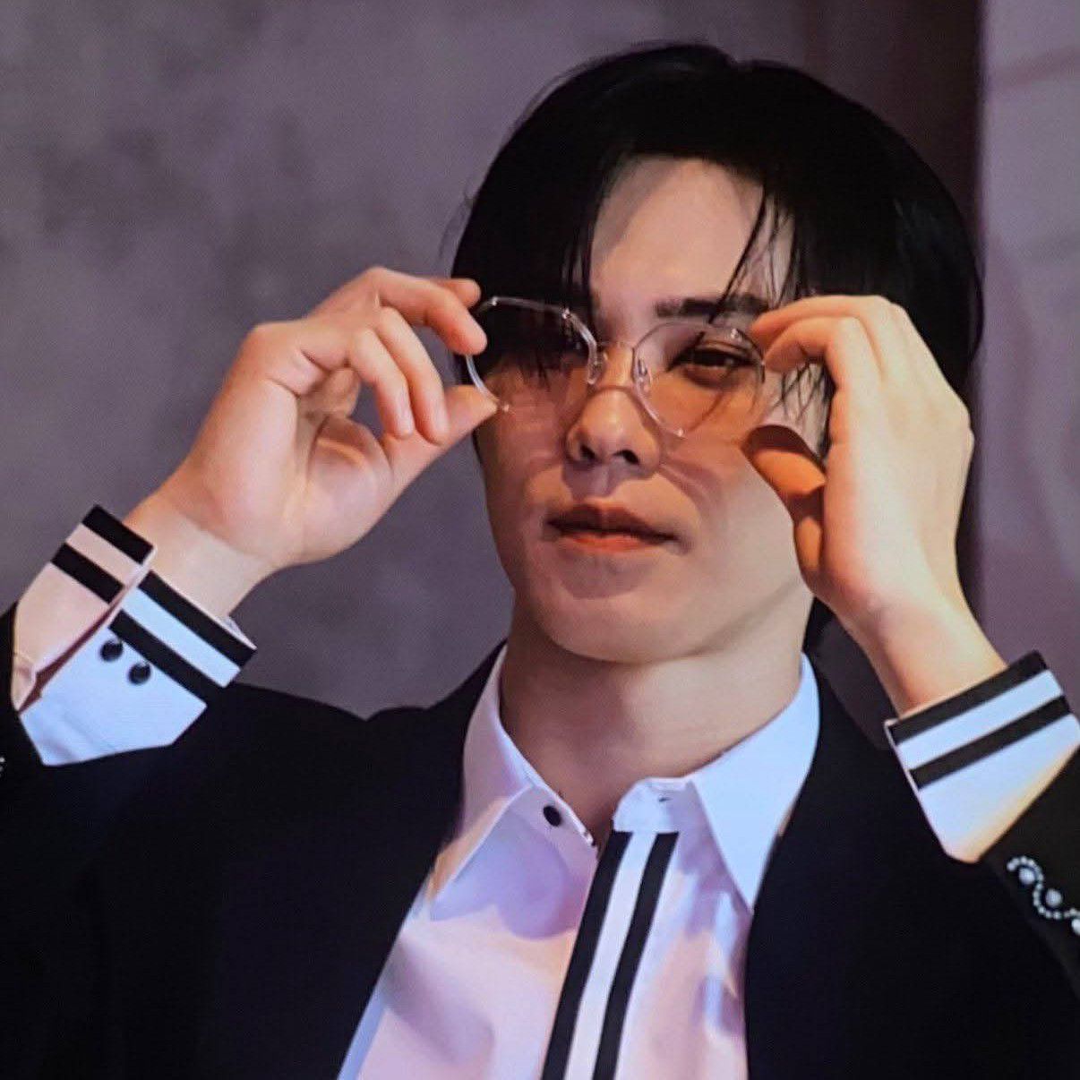 A moment captured by Rocky's fan