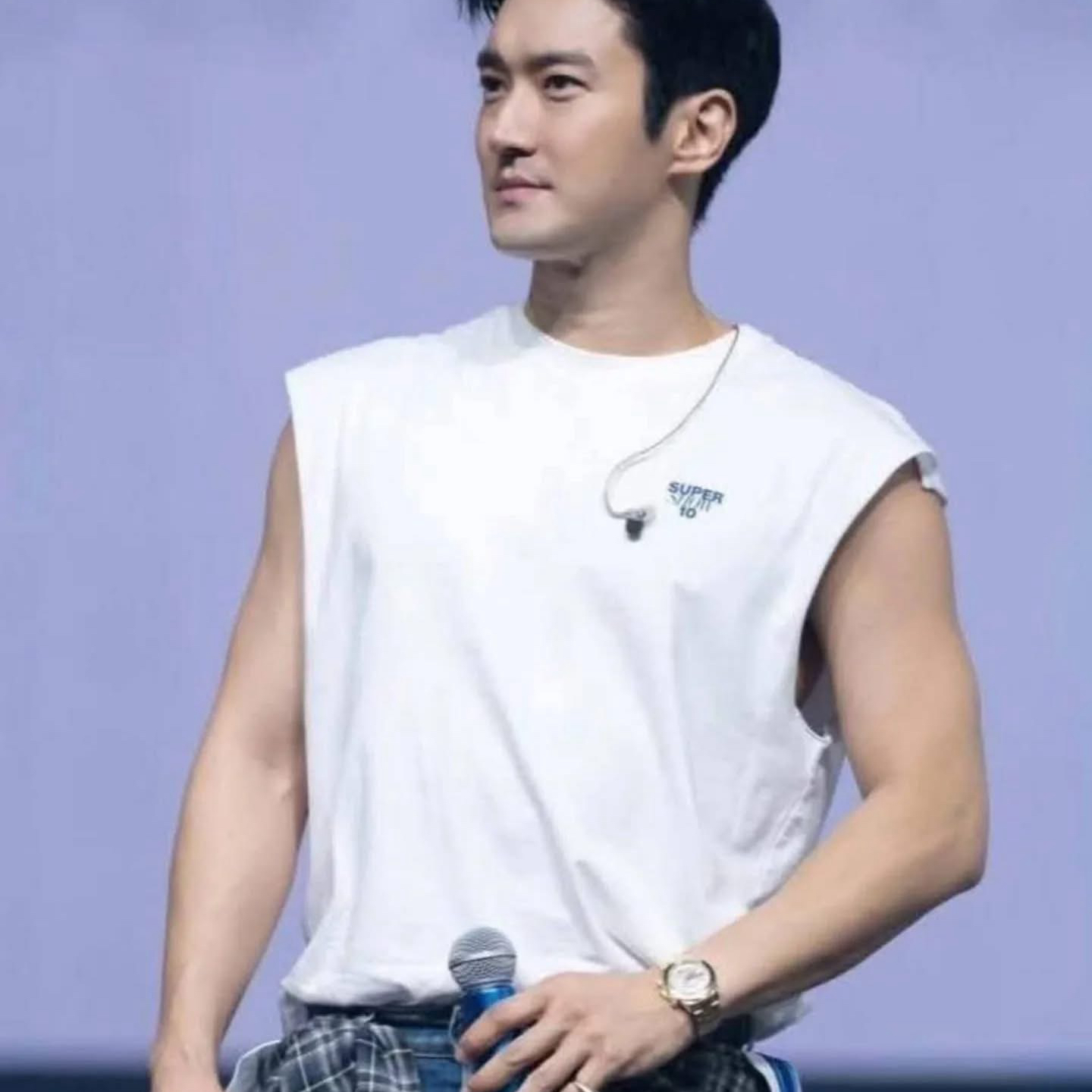 始源 (Super Junior)的最新照片