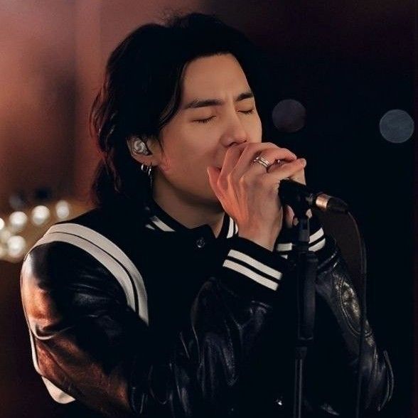 슈가 (방탄소년단)의 최신 사진