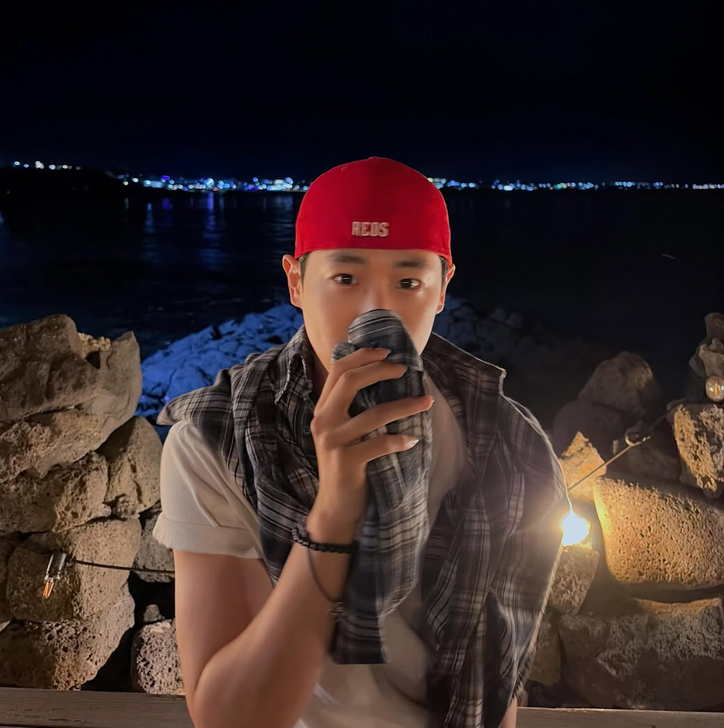Foto aktivitas terbaru Choi Byungchan