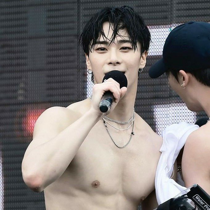 Behind-the-scenes cut of Moonbin (ASTRO)